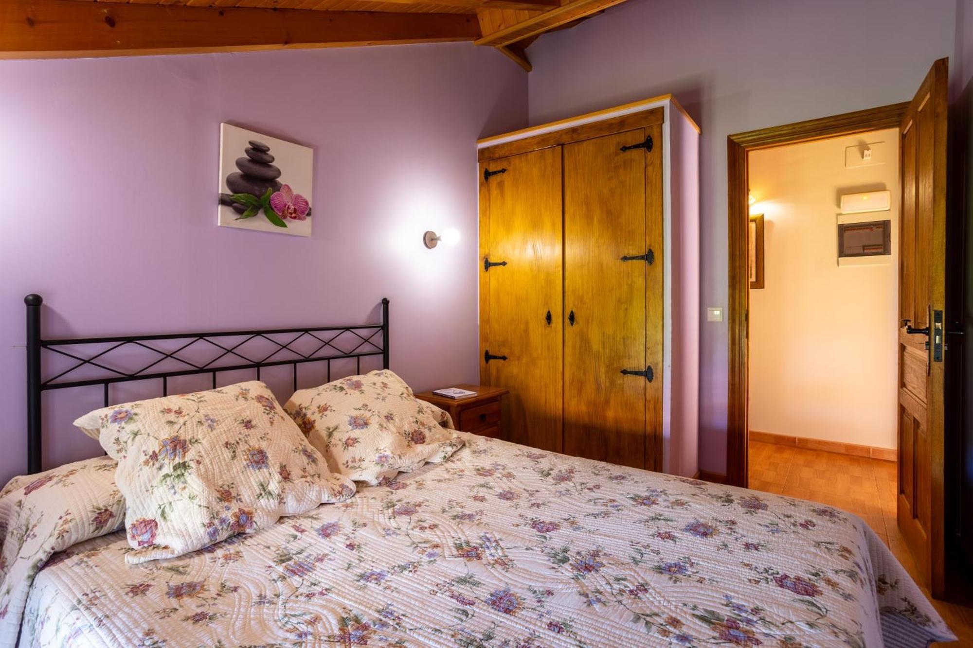 Apartamentos Rurales Las Dos Torres Isla Bagian luar foto